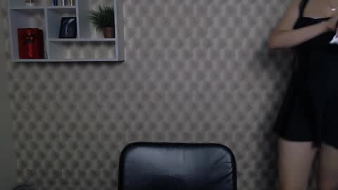 Snapshot of _julianaini_ chatting on 09/19/25, 05:20 Jolia online show from 09/19/25, 05:20