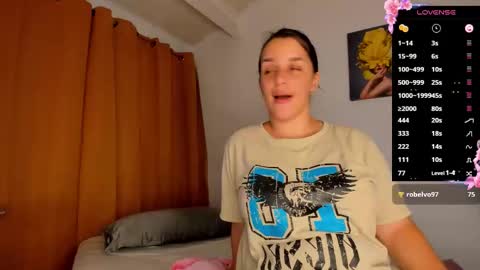 Julieth  online show from 09/23/25, 08:28