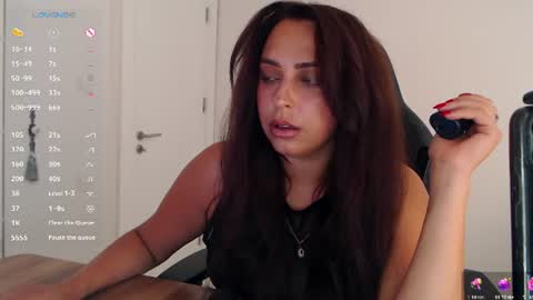 _just_a_queen_3 online show from 06/25/26, 05:28