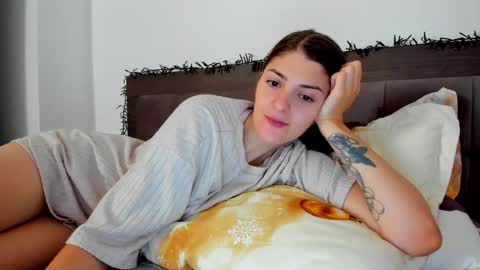 _just_a_simple_girl online show from 10/01/25, 11:27