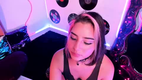Snapshot of _karine01 chatting on 01/08/25, 10:37 _karine01 online show from 01/08/25, 10:37