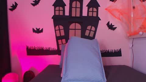 Kendall online show from 10/15/25, 11:54