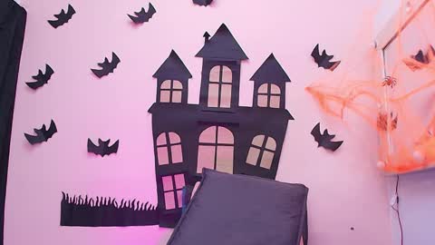 Kendall online show from 10/25/25, 12:02