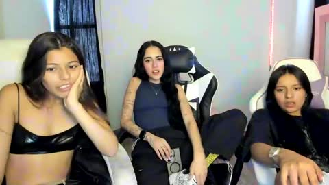 Snapshot of _khloe_sweet chatting on 02/09/25, 10:11 khloe sweet online show from 02/09/25, 10:11