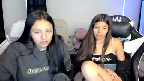 Snapshot of _khloe_sweet chatting on 03/01/25, 10:42 khloe sweet online show from 03/01/25, 10:42