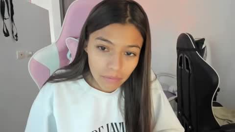 Snapshot of _khloe_sweet chatting on 10/08/25, 06:05 khloe sweet online show from 10/08/25, 06:05