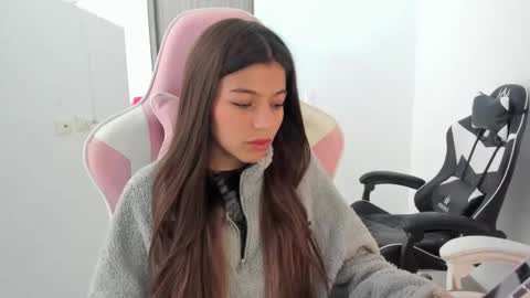 Snapshot of _khloe_sweet chatting on 10/18/25, 01:12 khloe sweet online show from 10/18/25, 01:12