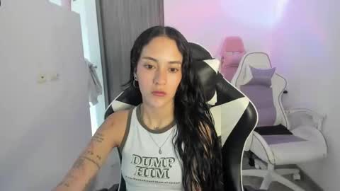 Snapshot of _khloe_sweet chatting on 10/24/25, 04:47 khloe sweet online show from 10/24/25, 04:47