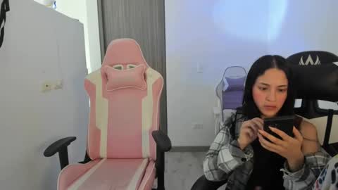 Snapshot of _khloe_sweet chatting on 10/30/25, 01:23 khloe sweet online show from 10/30/25, 01:23