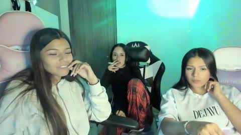 Snapshot of _khloe_sweet chatting on 11/07/25, 11:27 khloe sweet online show from 11/07/25, 11:27