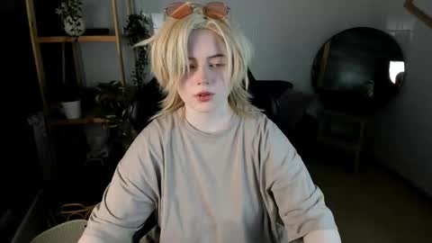 Li online show from 09/13/25, 08:41