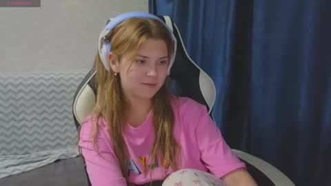 Molly   Emily online show from 09/22/25, 07:05