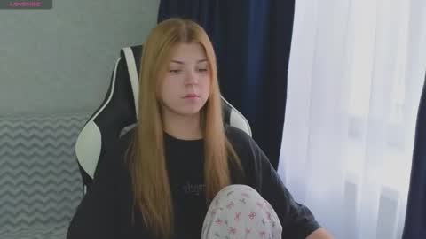 Molly   Emily online show from 09/27/25, 12:54