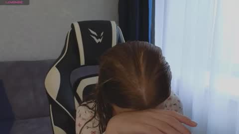 Molly   Emily online show from 10/01/25, 10:54