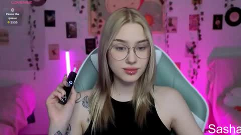 Snapshot of _kitekat_ chatting on 11/08/25, 11:10 _kitekat_ online show from 11/08/25, 11:10