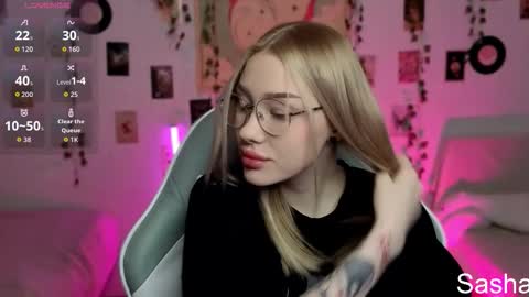 Snapshot of _kitekat_ chatting on 11/16/25, 11:27 _kitekat_ online show from 11/16/25, 11:27