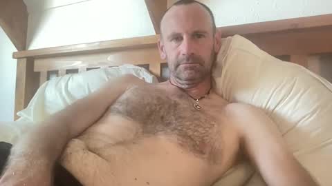 Snapshot of _kiwi_cock chatting on 11/24/25, 02:00 Kiwi online show from 11/24/25, 02:00