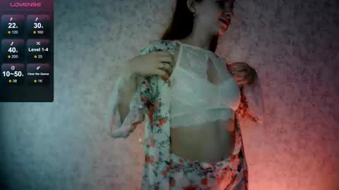 Snapshot of _kylle_ chatting on 09/28/25, 02:55 _kylle_ online show from 09/28/25, 02:55