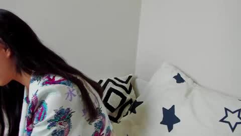 Snapshot of _kyragrothen_ chatting on 04/02/26, 08:12 Lelya online show from 04/02/26, 08:12