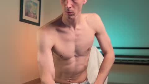 Snapshot of _l0l_ chatting on 02/16/25, 08:32 T-1000 online show from 02/16/25, 08:32