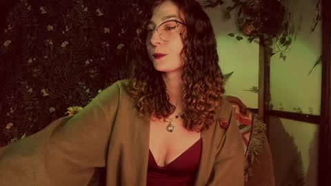 Snapshot of _lady_luna_ chatting on 12/10/24, 12:06 Lady Luna online show from 12/10/24, 12:06