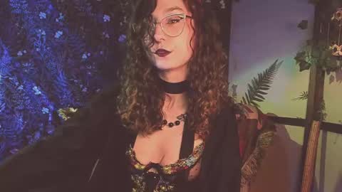 Snapshot of _lady_luna_ chatting on 02/11/25, 12:17 Lady Luna online show from 02/11/25, 12:17