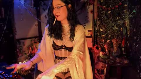 Snapshot of _lady_luna_ chatting on 10/12/25, 11:59 Lady Luna online show from 10/12/25, 11:59