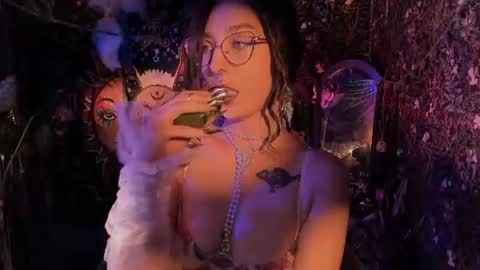 Lady Luna online show from 07/30/26, 11:15