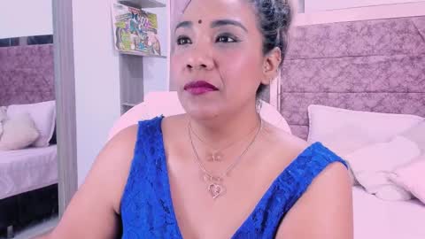 NAILHA SAJANI  online show from 02/10/25, 03:32