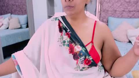 NAILHA SAJANI  online show from 02/17/25, 12:05