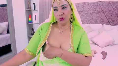 NAILHA SAJANI  online show from 02/18/25, 03:10