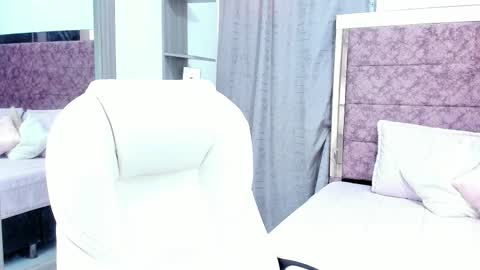 NAILHA SAJANI  online show from 02/21/25, 11:33