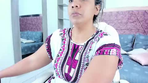 NAILHA SAJANI  online show from 03/06/25, 11:47