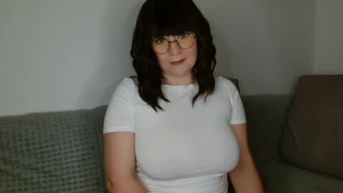 Snapshot of _lalilu_ chatting on 02/01/25, 05:26 _lalilu_ online show from 02/01/25, 05:26