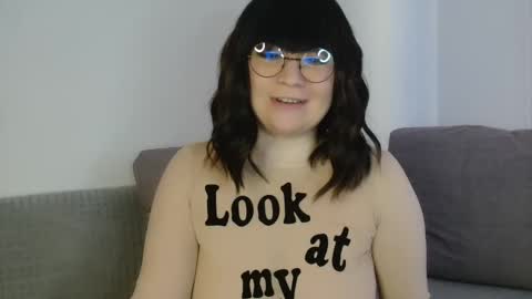 Snapshot of _lalilu_ chatting on 02/24/25, 10:59 _lalilu_ online show from 02/24/25, 10:59