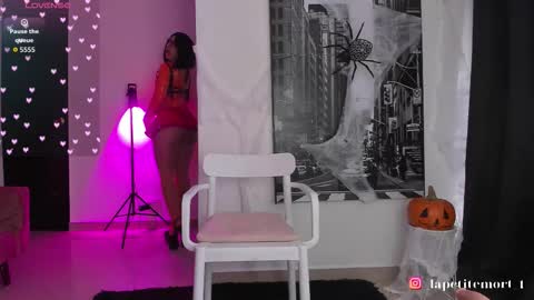 Snapshot of _lapetitemort_ chatting on 10/12/25, 07:02 Agatha Arias IG  lapetitemort 1 online show from 10/12/25, 07:02