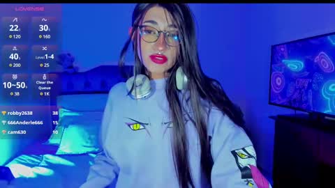 lara online show from 12/12/24, 09:40