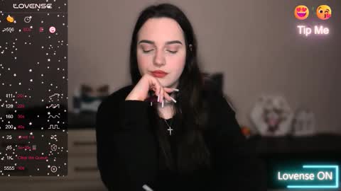 Latisha online show from 10/15/25, 07:36