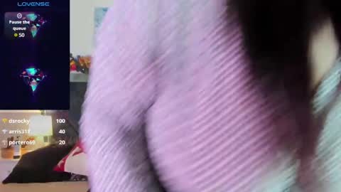 Lauralove online show from 12/26/24, 11:03