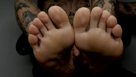 Layne online show from 12/10/24, 11:11