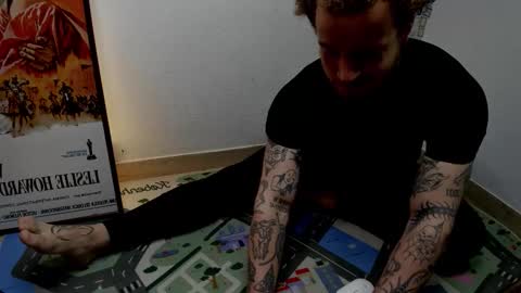 Layne online show from 10/06/25, 08:45