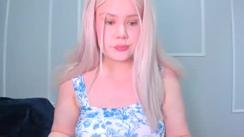 leana online show from 09/23/25, 01:47