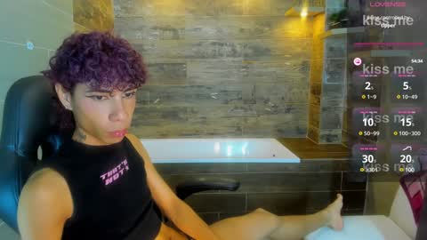 Snapshot of _lemmon_ chatting on 01/11/25, 05:40  L E M M O N  online show from 01/11/25, 05:40