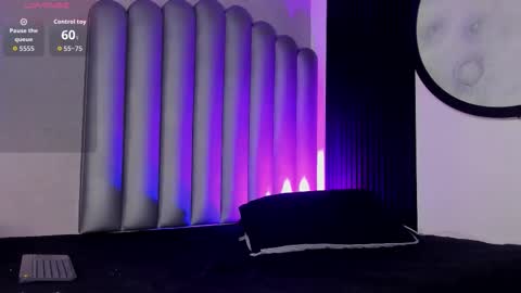 Snapshot of _leohot_ chatting on 11/30/25, 03:54 _leohot_ online show from 11/30/25, 03:54