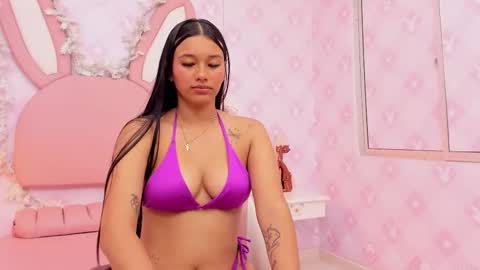  Lia Swan  online show from 11/23/25, 04:23