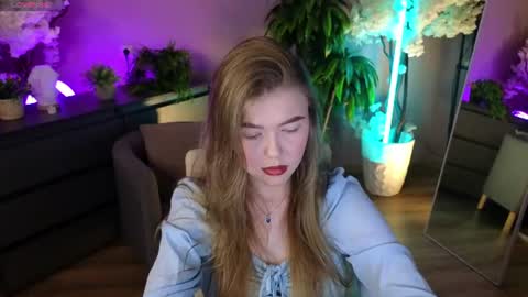 _liilcrystal_ online show from 07/12/26, 06:54