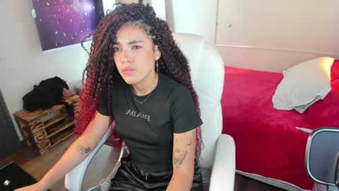Lili  online show from 02/02/25, 08:30