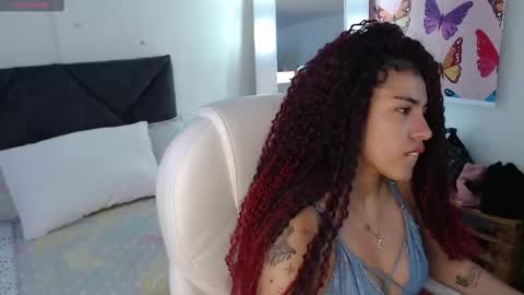 Lili  online show from 02/09/25, 08:56