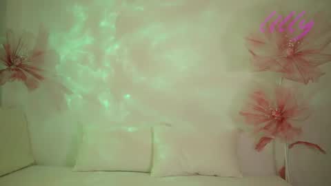 _lillilly_ online show from 07/02/26, 05:35