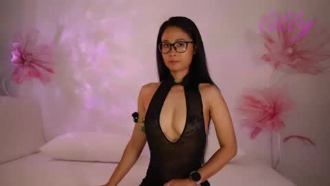 _lillilly_ online show from 07/07/26, 05:21